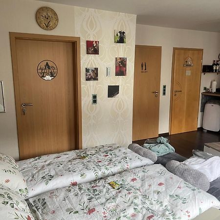 Gaestezimmer In Ratingen Bei Duesseldorf Mit Einem Hauch Luxus Exterior foto